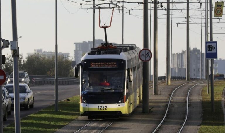 Десятий п’ятисекційний трамвай «Електрон» готовий до випробувань