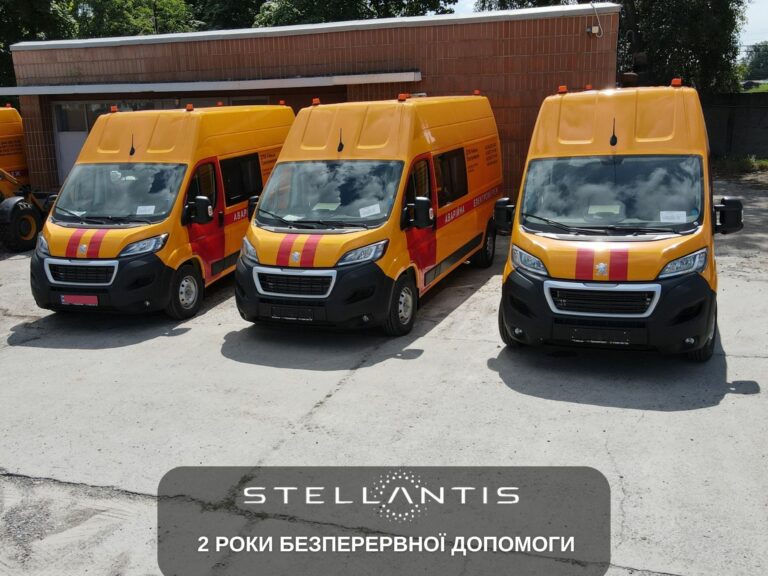 Понад 2 роки Stellantis Україна безкоштовно ремонтує автомобілі – 13 тисяч заявок на суму близько 100 млн гривень