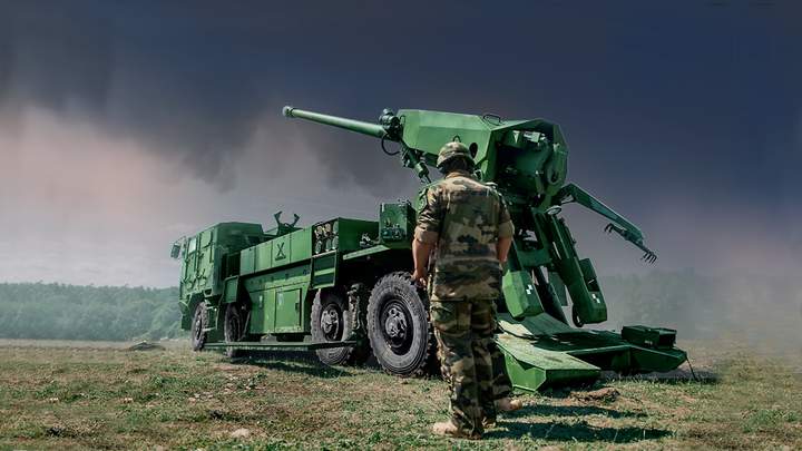 Франція подвоює темпи виробництва артилерії для України