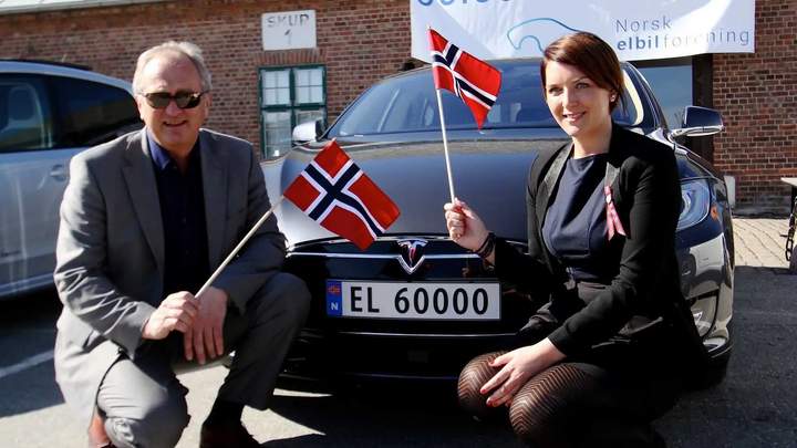 У Норвегії електричні автомобілі майже витіснили бензинові