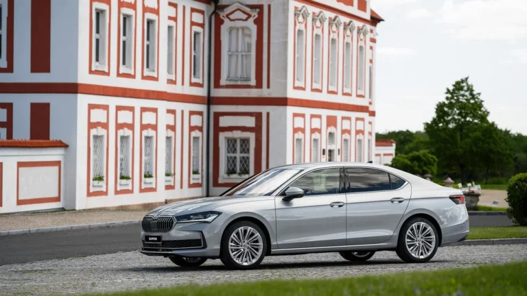 Стало відомо коли нова Škoda Superb з’явиться в Україні