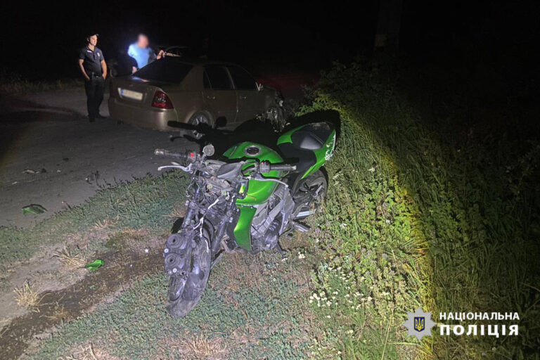 Нетверезий водій авто скоїв ДТП з мотоциклом, поліцейські затримали правопорушника у Черкаській області