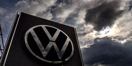 Керівники Volkswagen назвали становище компанії загрозливим