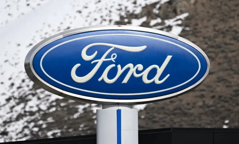Ford відкликає понад 125 тис.