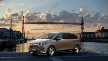 Електричний Mercedes-Benz VLE: до 700 км ходу та салон на вісім місць