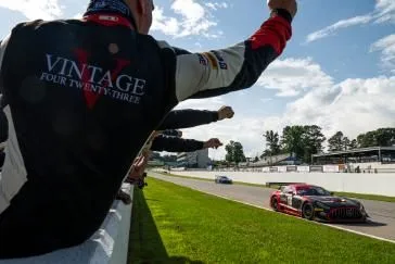 JMF Motorsports здобула першу перемогу з новим Mercedes-AMG GT3 №27
