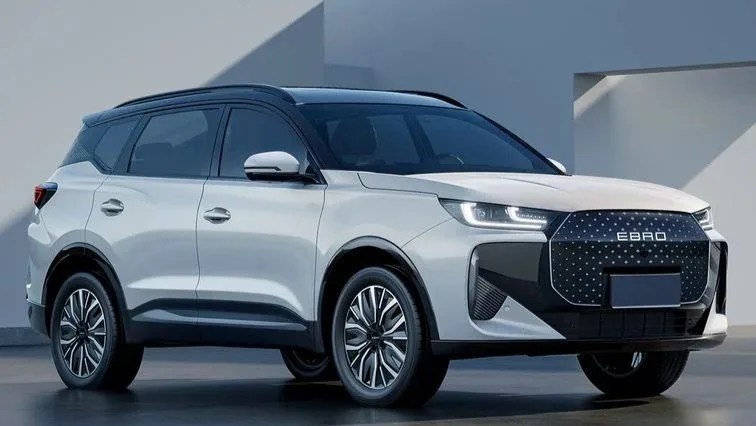 Ebro нарощує випуск електромобілів на колишньому заводі Nissan у Барселоні