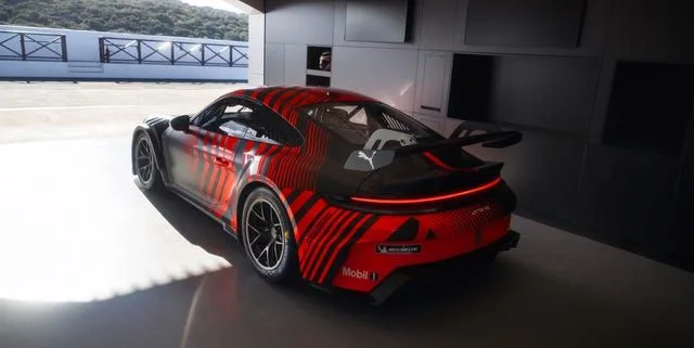 Porsche 911 GT4 R: перший GT4-болід марки на базі 911