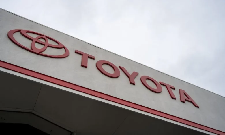 Toyota відкликає близько 20 тис.