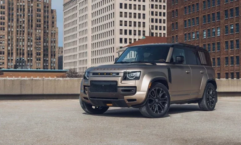 Land Rover відкликає 250 857 позашляховиків через ризик відмови подушки безпеки