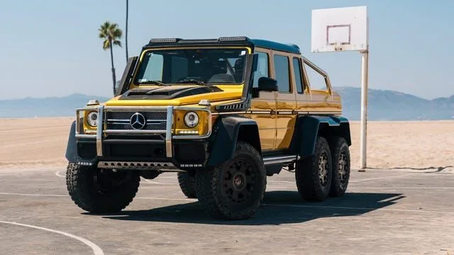 Унікальний Mercedes-AMG G65 6x6 з України виставили на аукціон