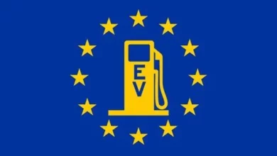Франція та союзники в ЄС захищають курс на електромобілі