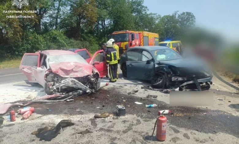 ДТП з травмованими на трасі М-06 біля Любинців: рух обмежено