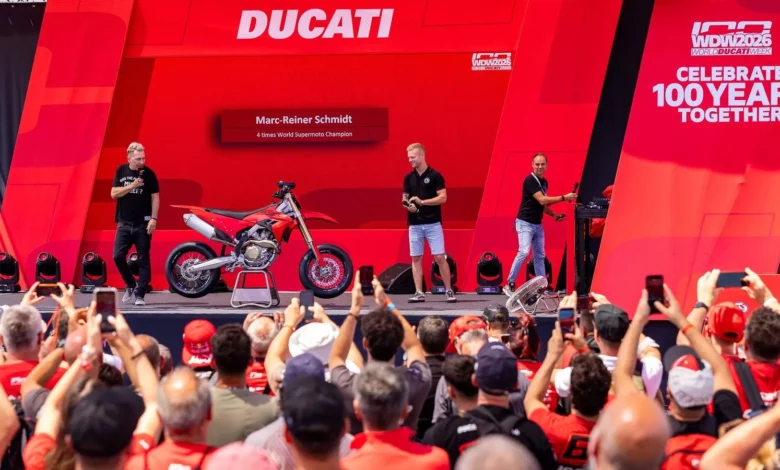 Ducati показала концепт супермотарда Desmo450 SM на World Ducati Week