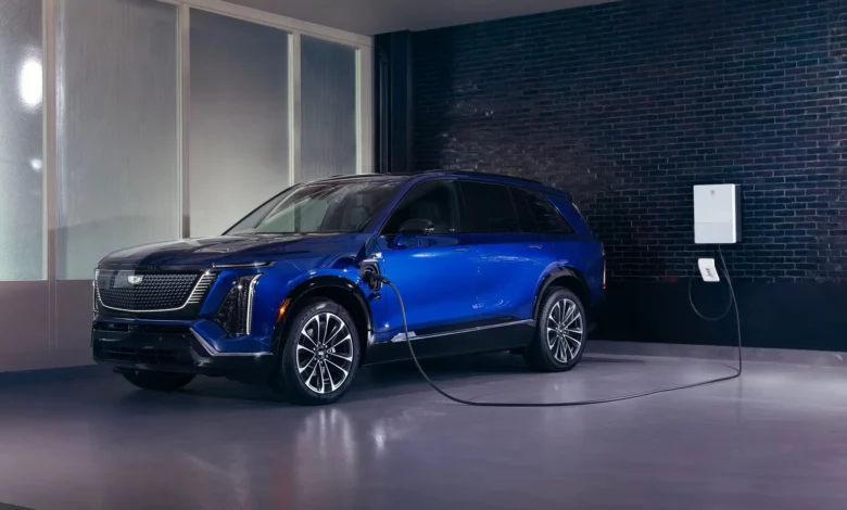 Cadillac відкликає понад 1,400 електричних SUV Vistiq у Канаді через небезпечні сидіння