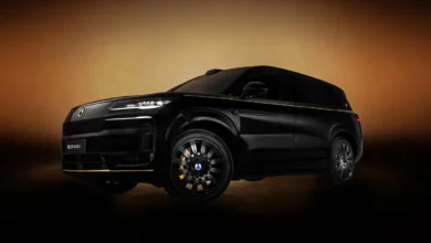 BYD Denza N9 отримав версію Dark Gold із шильдиком із чистого золота