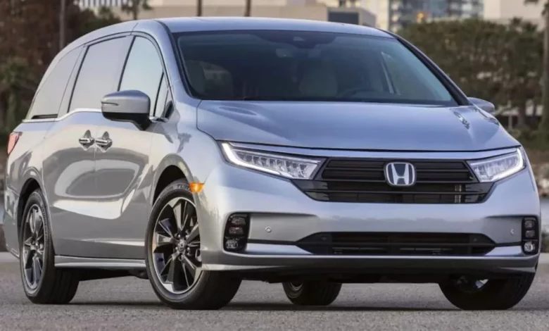 Honda відкликає 325 тисяч мінівенів Odyssey через повторну відмову камери заднього виду