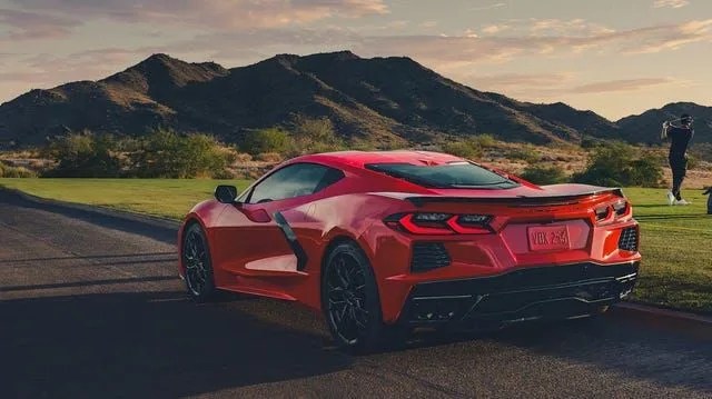 Chevrolet Corvette Stingray 2027 став найдешевшим авто з 200 миль/год