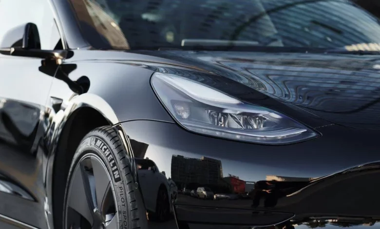 Tesla зобов’язали відкликати майже 20 тисяч Model 3 і Model Y через фари