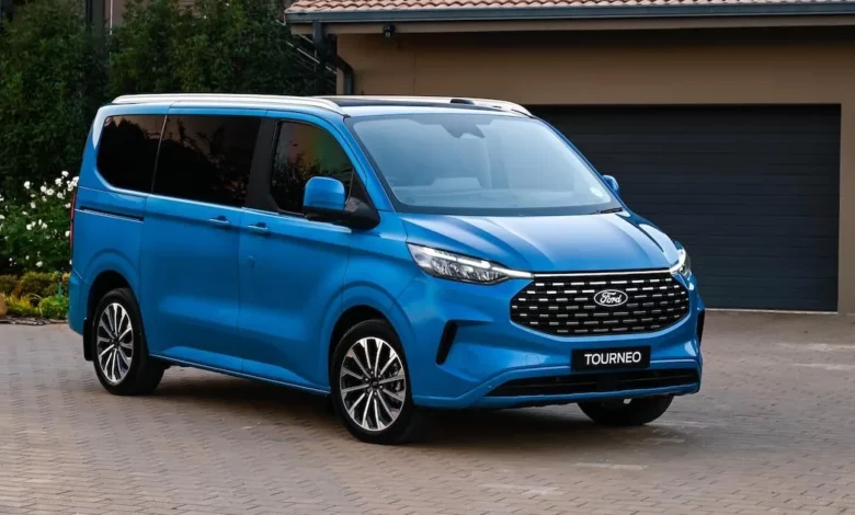 Ford відкликає мікроавтобуси Transit і Tourneo через ризик втрати ходу