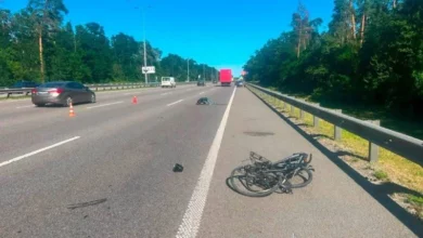 У Дарницькому районі Києва п’яний водій BMW збив двох велосипедистів: один загинув