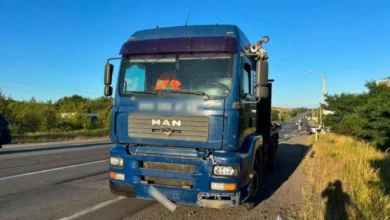 На трасі М-06 біля Нижнього Солотвина вантажівка смертельно травмувала пішохода