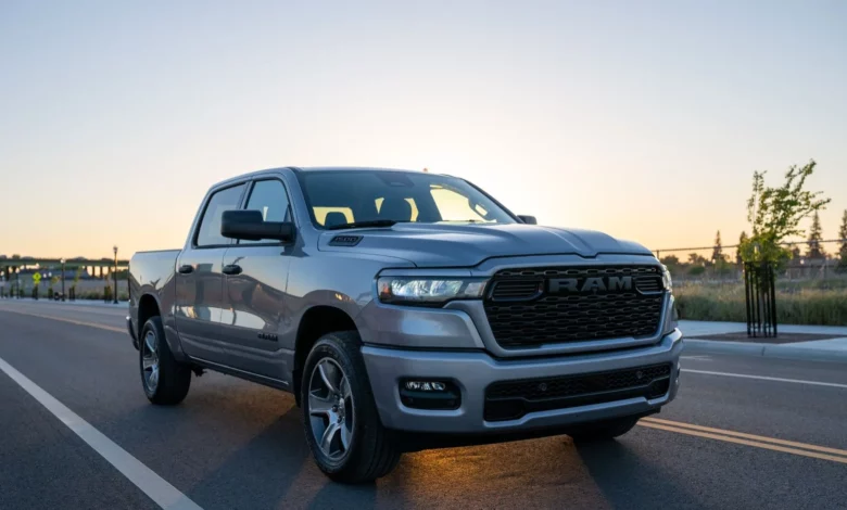 2026 RAM 1500 проти Toyota Tundra: порівняння робочих пікапів