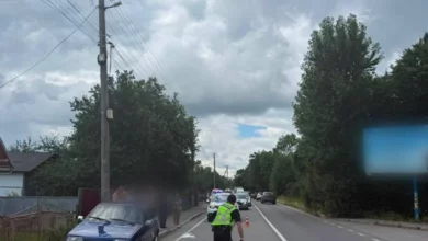 У селі Назавизів водій ВАЗ збив велосипедиста: поліція з’ясовує обставини