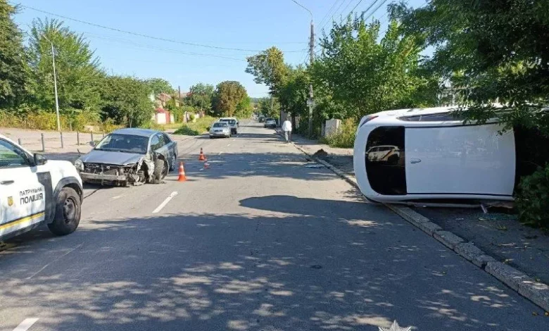 Поліція розслідує дві ДТП з потерпілими у Вінниці та районі