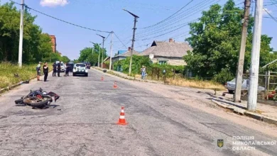 У Первомайську внаслідок зіткнення мотоцикла Apache із ЗАЗ-110307 загинув водій