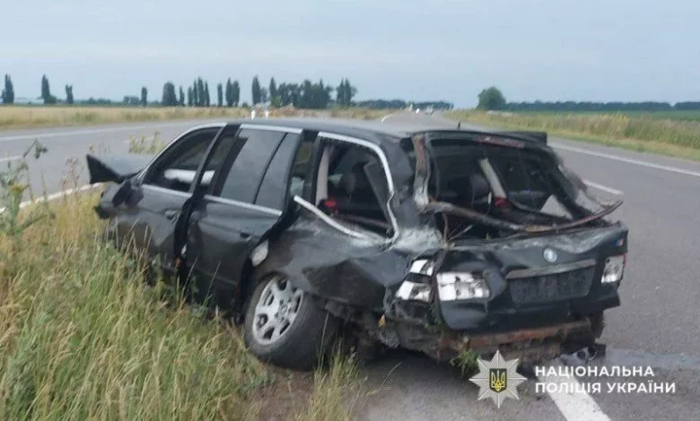 На Полтавщині BMW зіткнувся з відбійником: травмовано водія