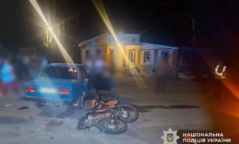 На Полтавщині внаслідок зіткнення ВАЗ і мотоцикла травмувалися троє неповнолітніх