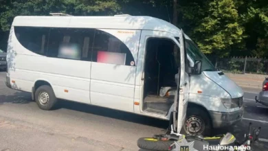 У Вінниці мотоцикліст травмувався внаслідок зіткнення з мікроавтобусом