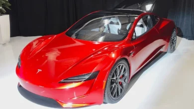 Tesla відкликає понад 20 тисяч авто в США через надто яскраві фари