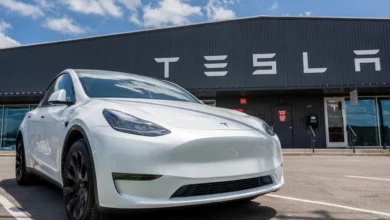 Tesla відкликає 20 тис.