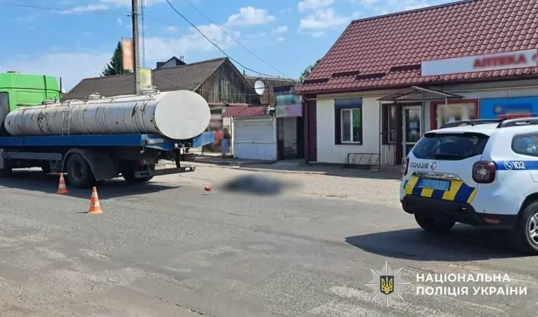 У Брусилові вантажівка MAN смертельно травмувала пішохідку