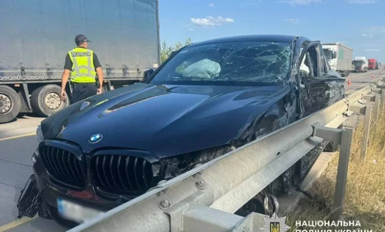 На трасі Київ – Чоп біля Житомира зіткнулися BMW та вантажівка Scania: травмовано пасажирку