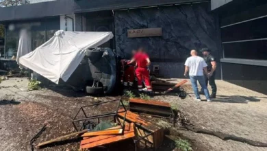 У Києві на Великій Васильківській зіткнулися два BMW: одна автівка перекинулась