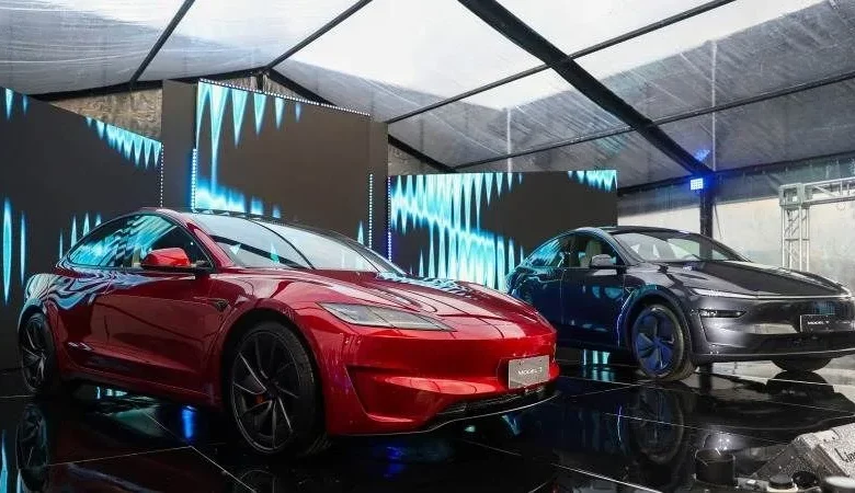 Tesla відкликає понад 2 млн електромобілів, вироблених у Китаї