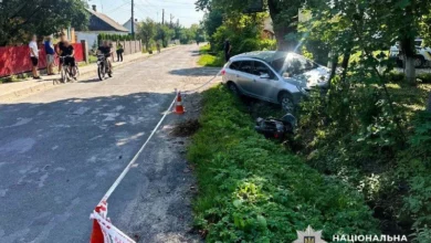 У Рокитному мопед Yamaha зіткнувся з Opel Astra: травмувалася 17-річна водійка