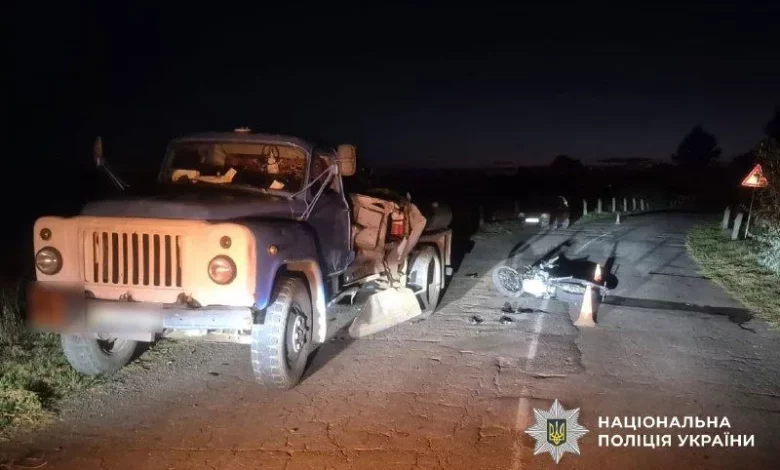 На Полтавщині неповнолітній мотоцикліст потрапив у ДТП з вантажівкою