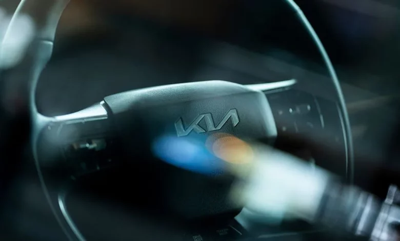 Kia відкликає понад 21 тисячу електрокросоверів EV9 через ризик травмування дітей подушкою безпеки