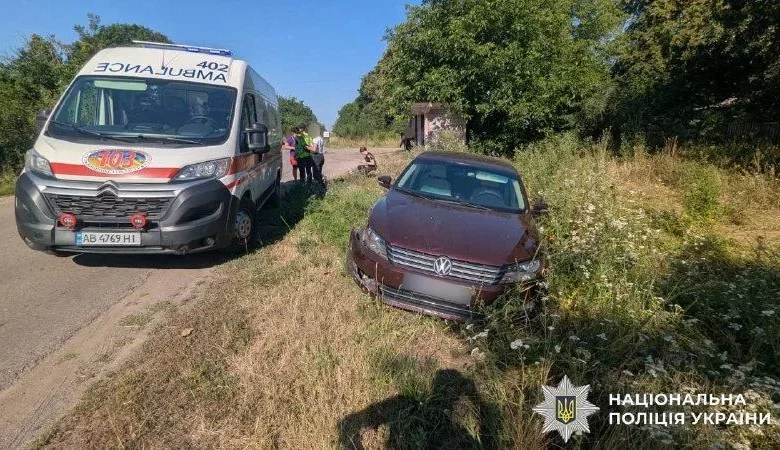 На Вінниччині розслідують дві ДТП з травмованими пішоходом і велосипедисткою