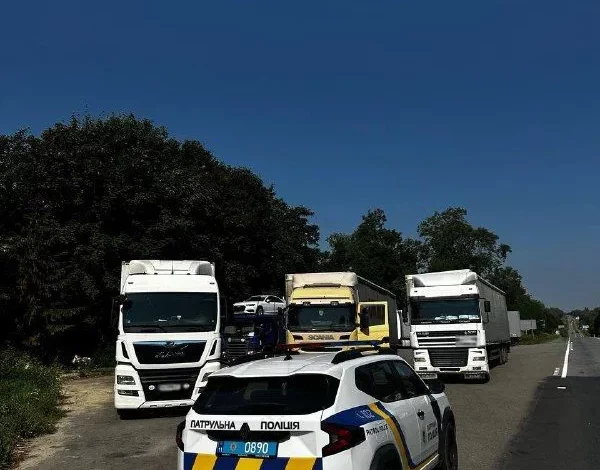 У Тернопільській області обмежили рух вантажівок через спеку