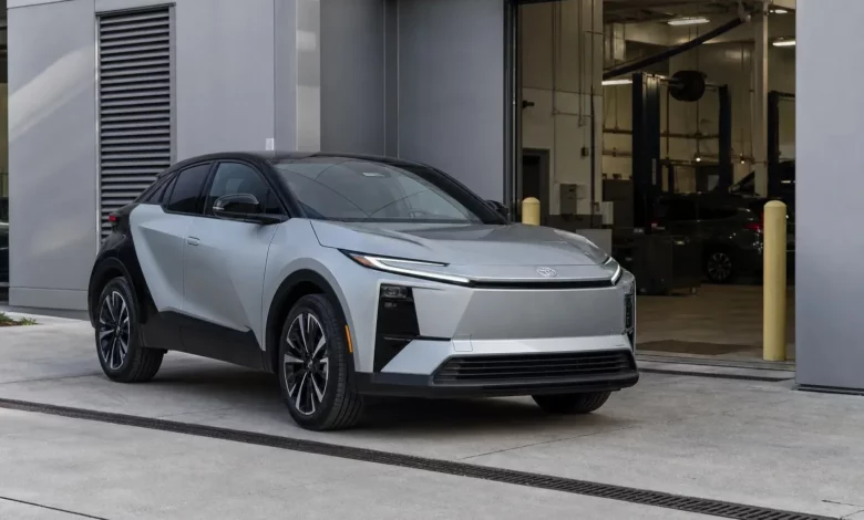 Toyota відкликає близько 10 000 електрокросоверів C-HR у США