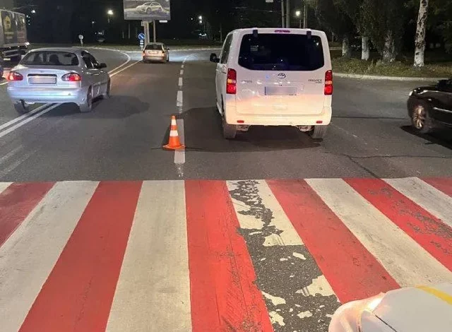 На проспекті Перемоги водій Toyota Proace збив пішохідку