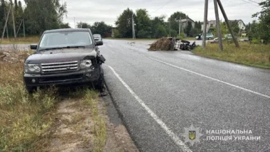 У Кролевці внаслідок зіткнення Land Rover з мотоблоком загинув водій