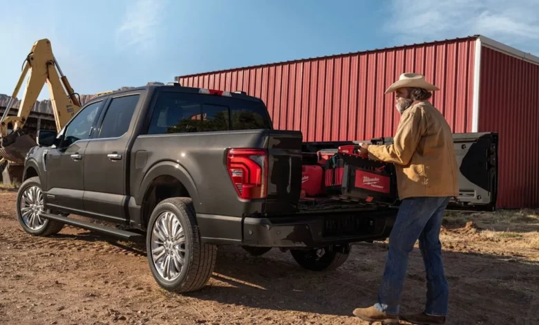 Ford відкликає 223 472 пікапи F-150 через ризик відриву паливного бака