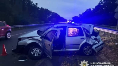 На трасі Київ – Чоп біля Броників перекинувся Volkswagen: травмовано трьох людей