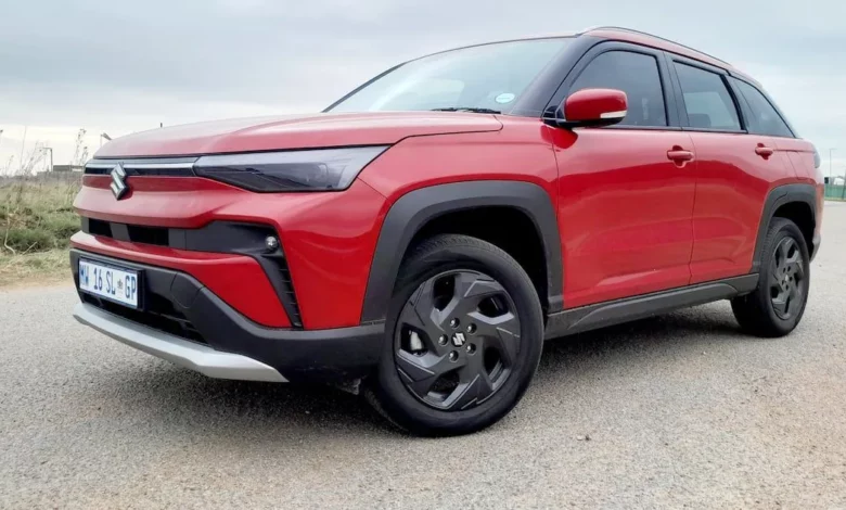 Огляд Suzuki Across: економічний кросовер з просторим салоном